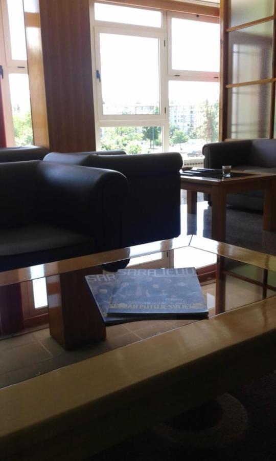 Hotel Imzit Dobrinja ซาราเยโว ภายนอก รูปภาพ